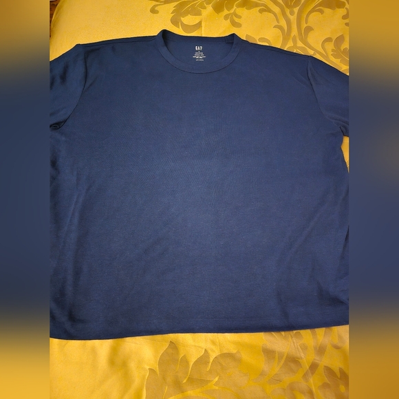 GAP Other - Gap linen blend crew tshirt XL fits like XXL blue